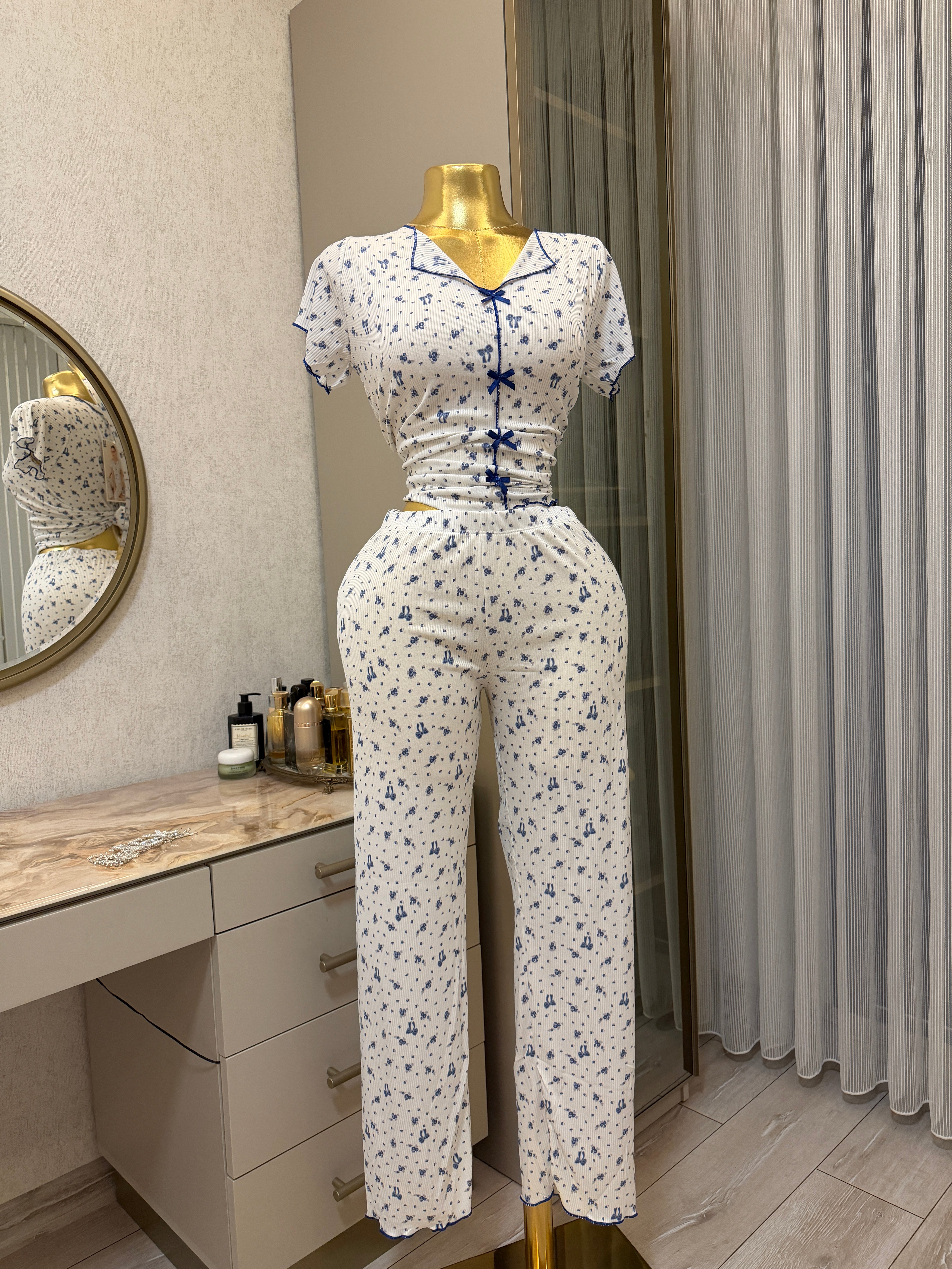 Mavi Çiçek Desenli Fitilli Pijama Takımı